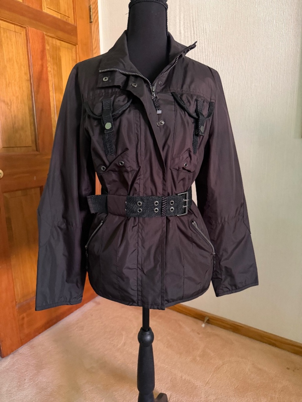 Betty Barclay belted light weight rain jacket US6